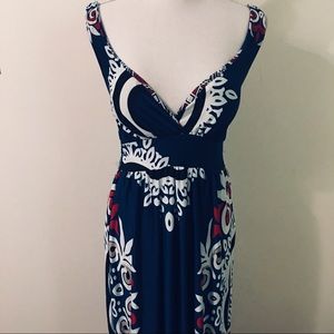 🌻 3/$20 NWOT Beautiful maxi dress
